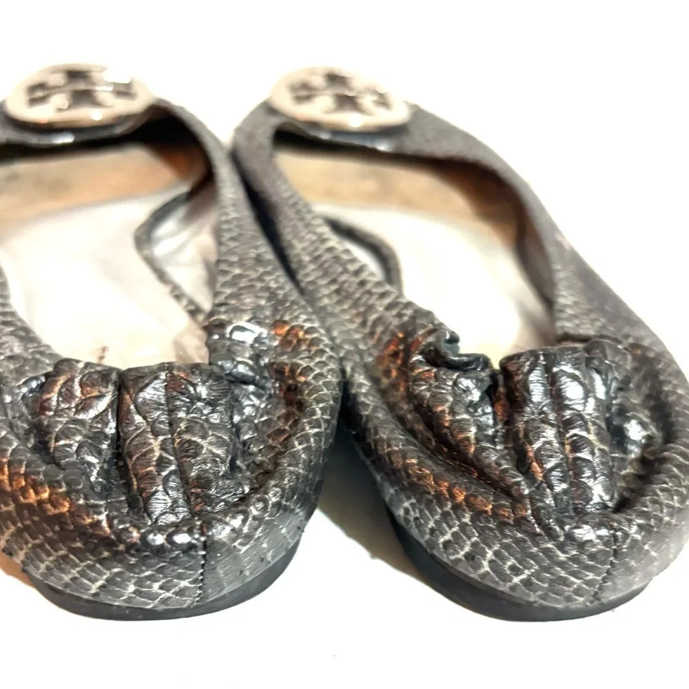 Tory Burch size 7.5 leather animal print ballet flats round flats round toes